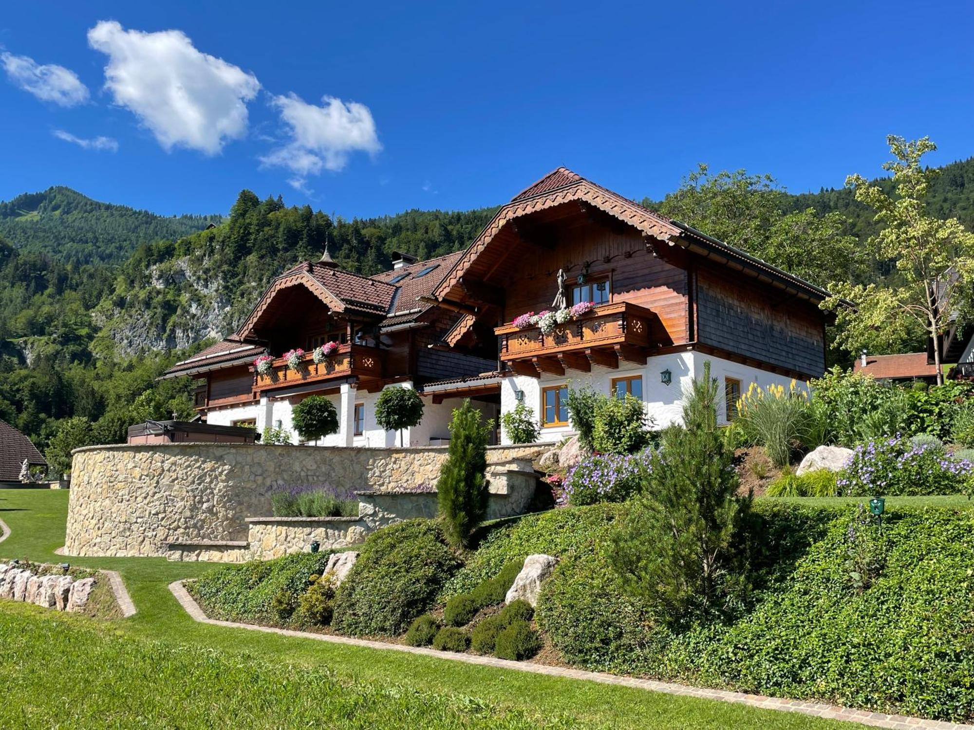 Ferienwohnung Schossleitner - Der Wohlfuehl-Ansitz Am Wolfgangsee Mit Weitblick Sankt Gilgen Dış mekan fotoğraf